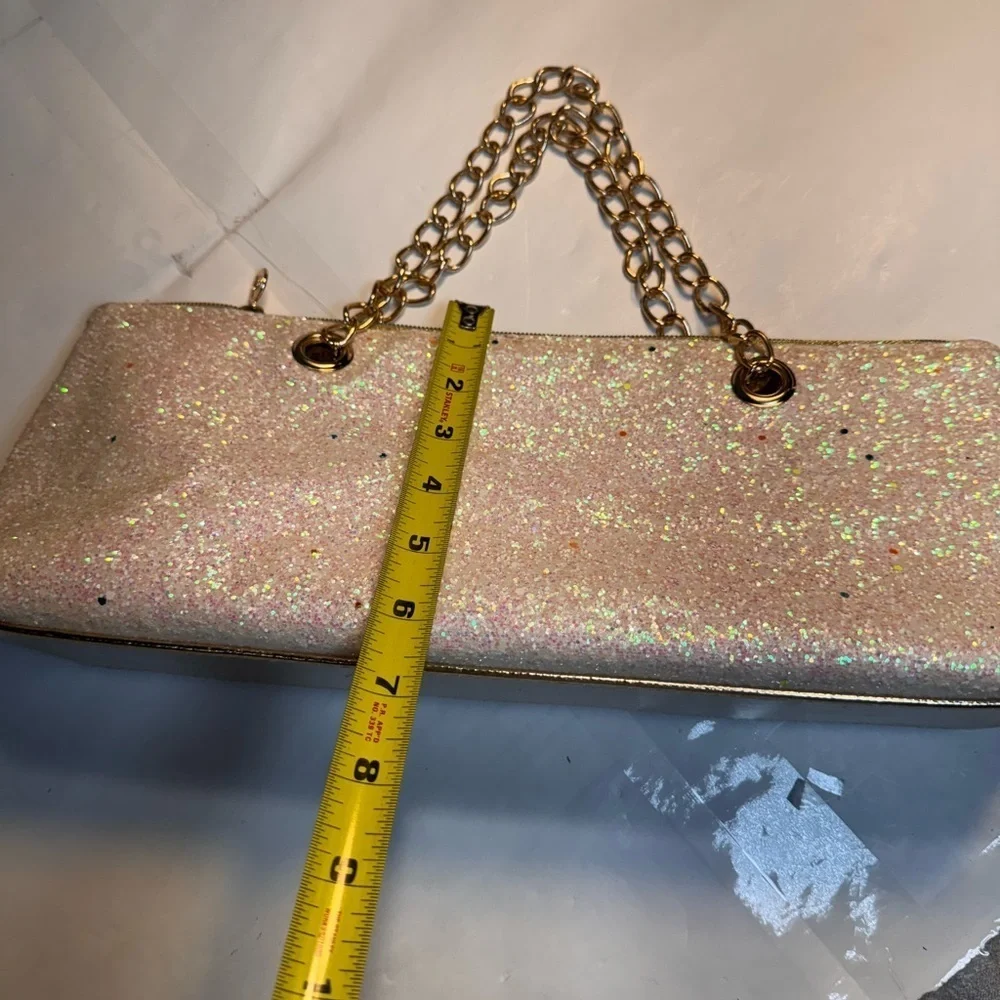 Elegant White Clutch with Gold Chain Ice Bags Womens
